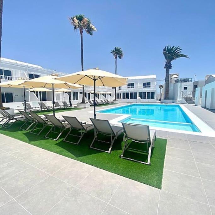 Puerto Del Carmen Airconditioned 2Bed Poolside Apt Exterior photo