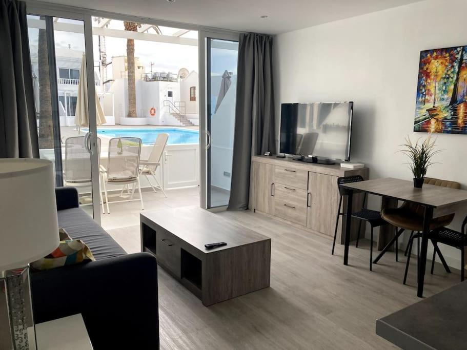 Puerto Del Carmen Airconditioned 2Bed Poolside Apt Exterior photo